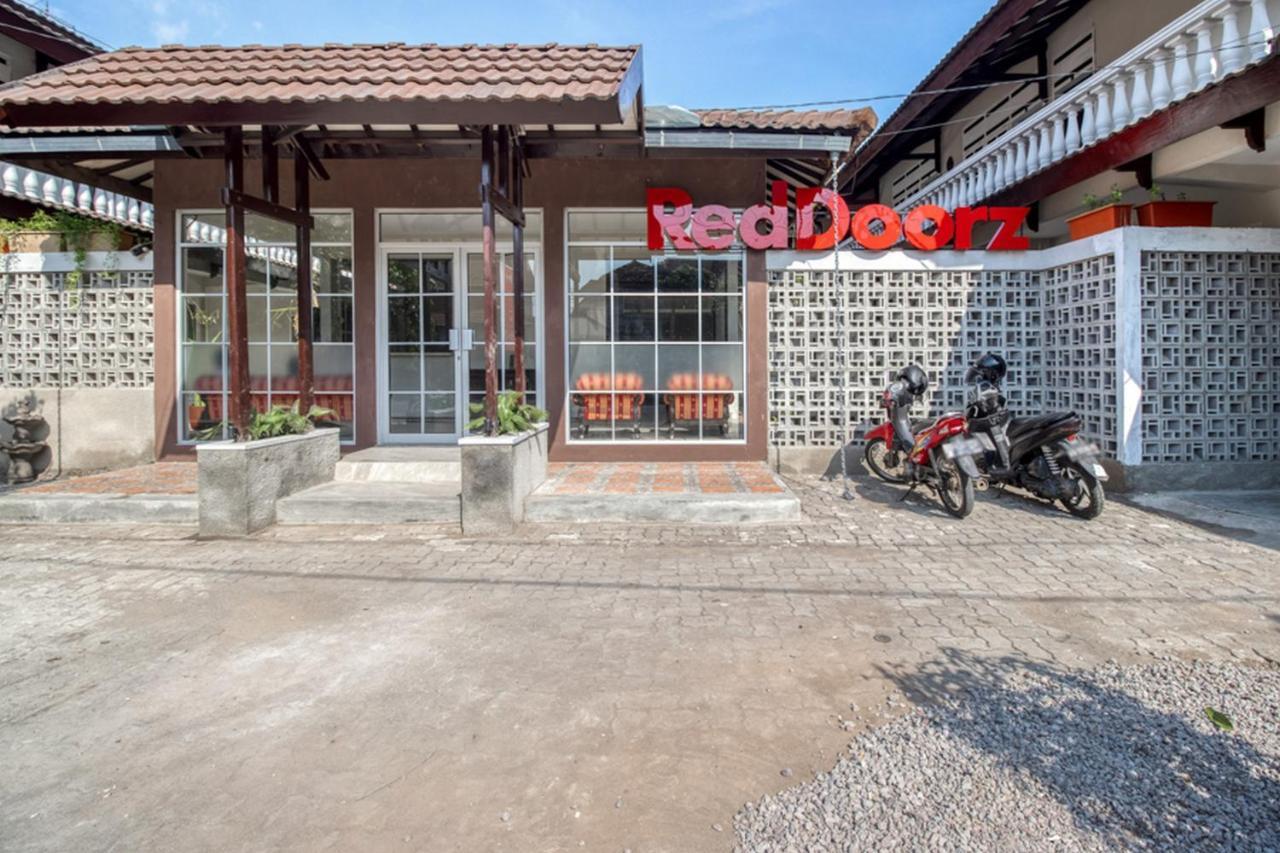 Reddoorz Near Malioboro Tugu Station Jogja 2 Hotel Yogyakarta Luaran gambar