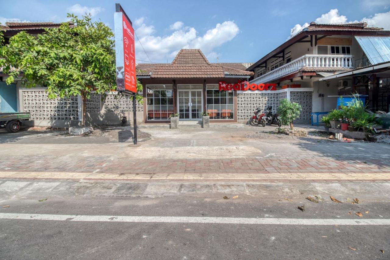 Reddoorz Near Malioboro Tugu Station Jogja 2 Hotel Yogyakarta Luaran gambar